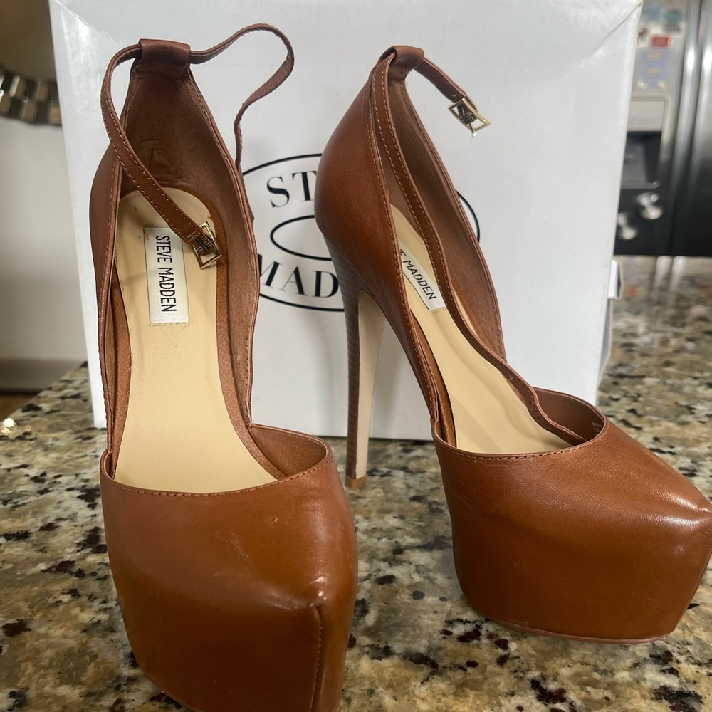 Steve Madden Women's Brown Platform Heels